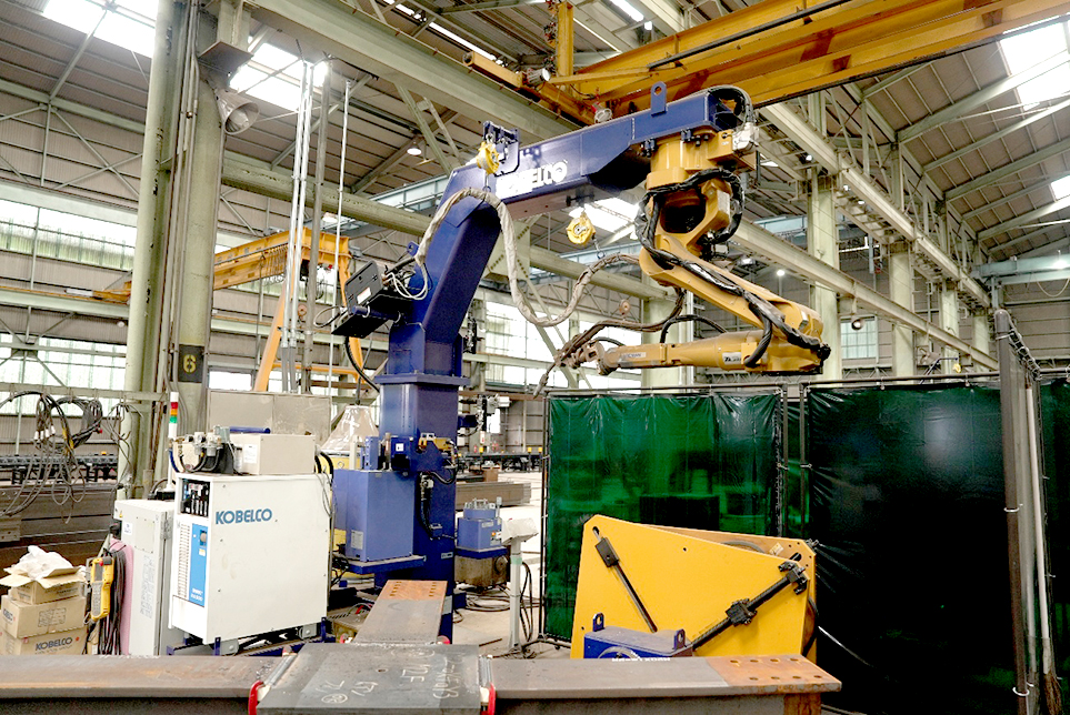 神戸製鋼所 鉄骨天吊マルチワーク溶接システム ARCMAN A60